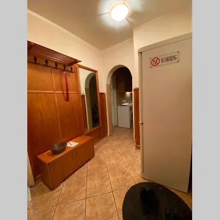 Апартаменти Casa Cu Carti Брашов
